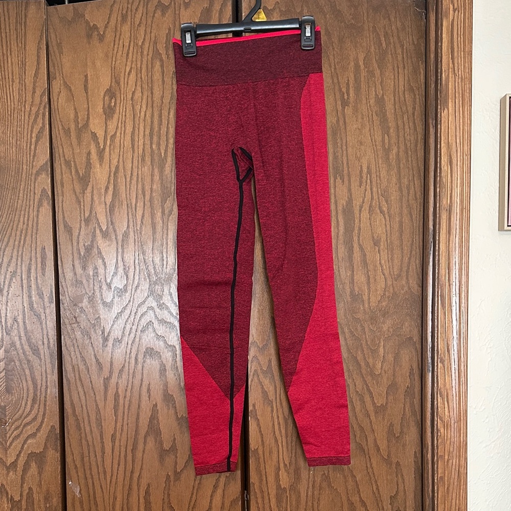 Victoria's Secret Leggings in Deep Red and Black
